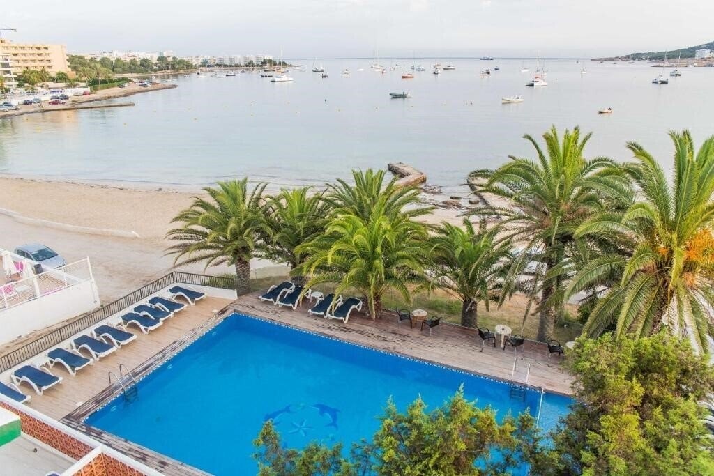 Zdjęcie Tagomago 4*