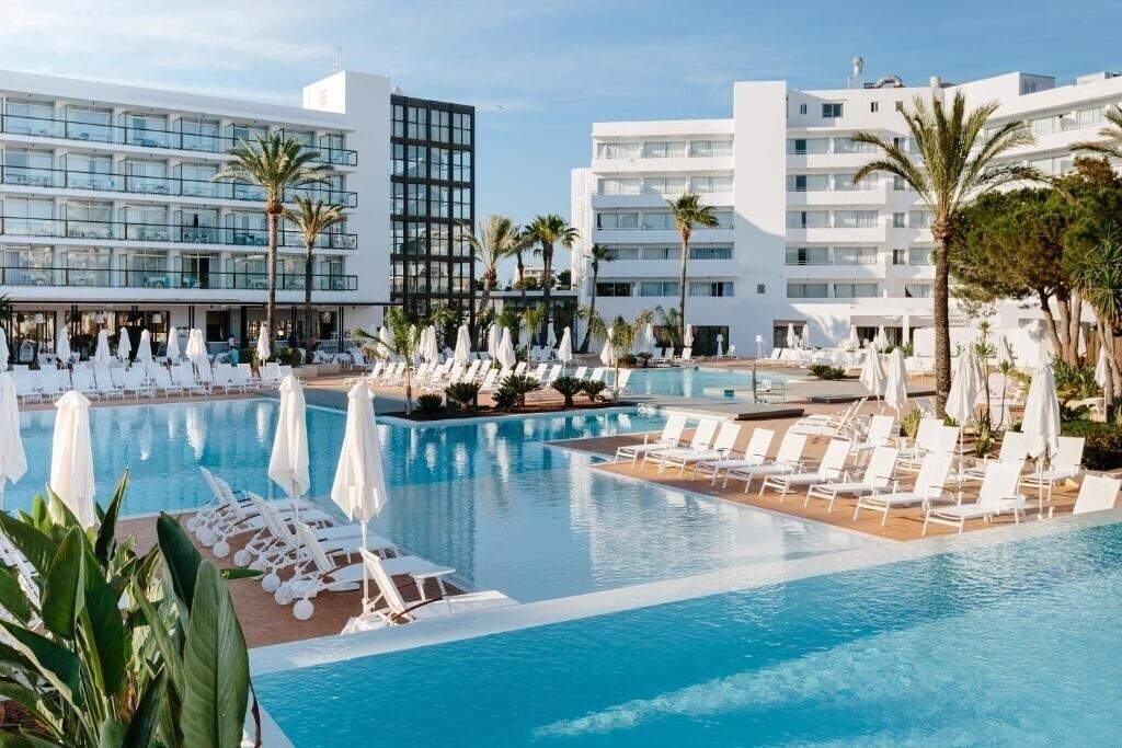 Готель Aluasoul Ibiza 4*