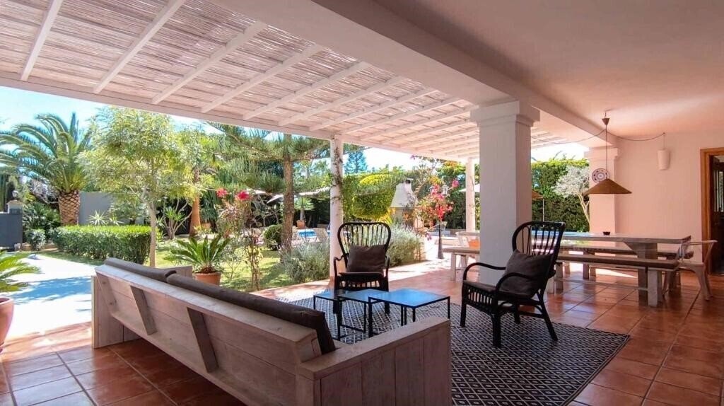 Zdjęcie Villa Wicker 4*