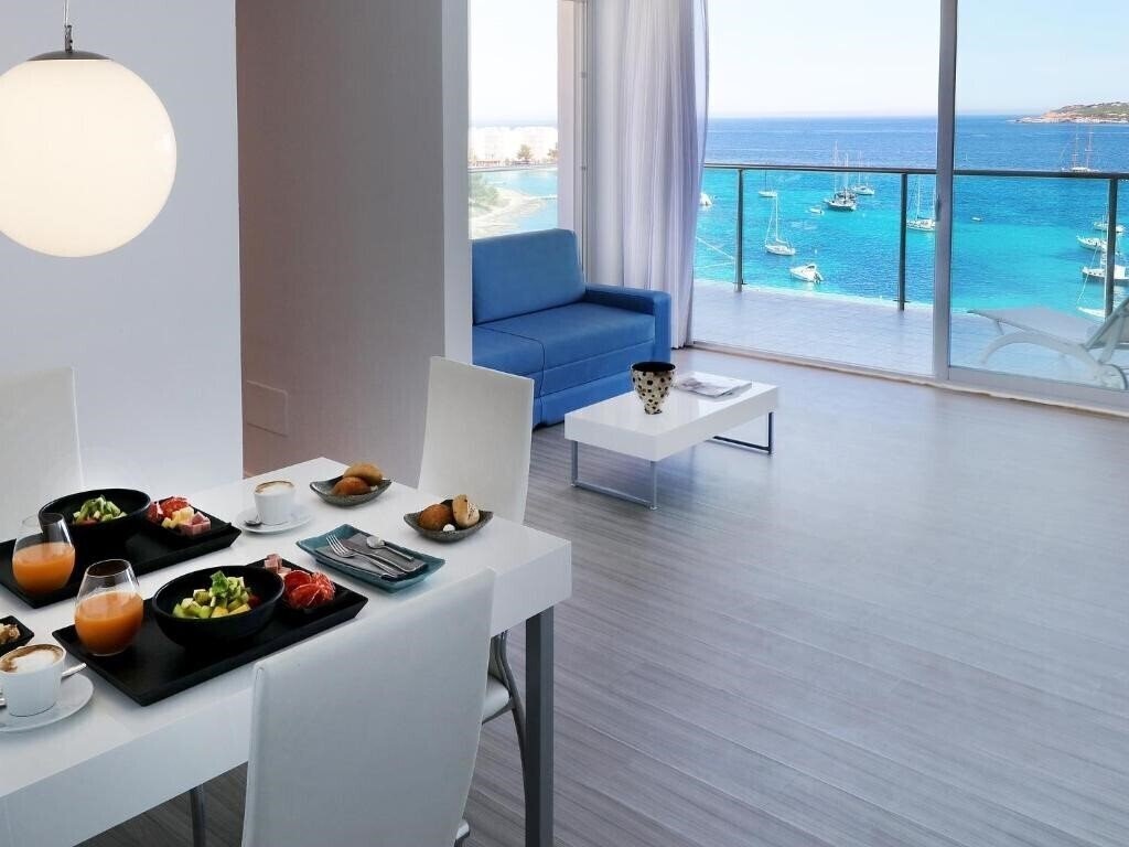 Картинка Axel Beach Ibiza 4*