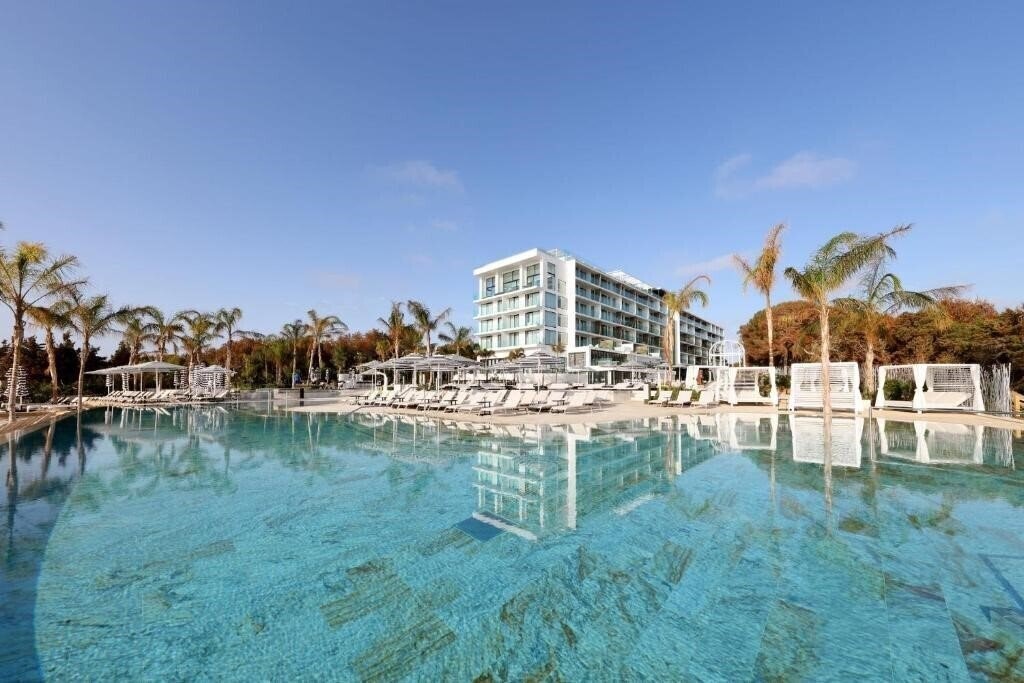 Готель Fiesta Hotel Cala Nova 3*