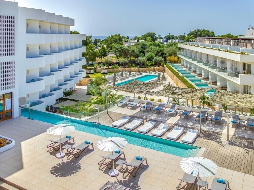 Hotel Inturotel Cala Esmeralda Beach Hotel & SPA 4*