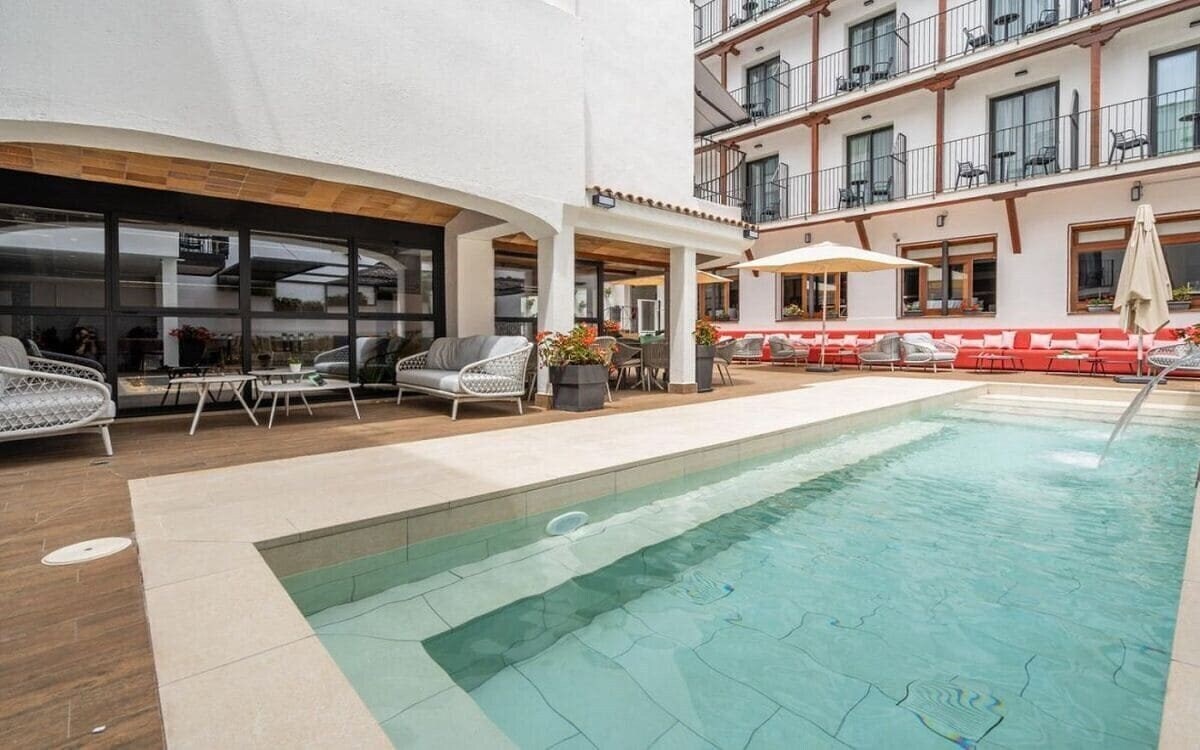 Фотографія Neptuno Calella 3*