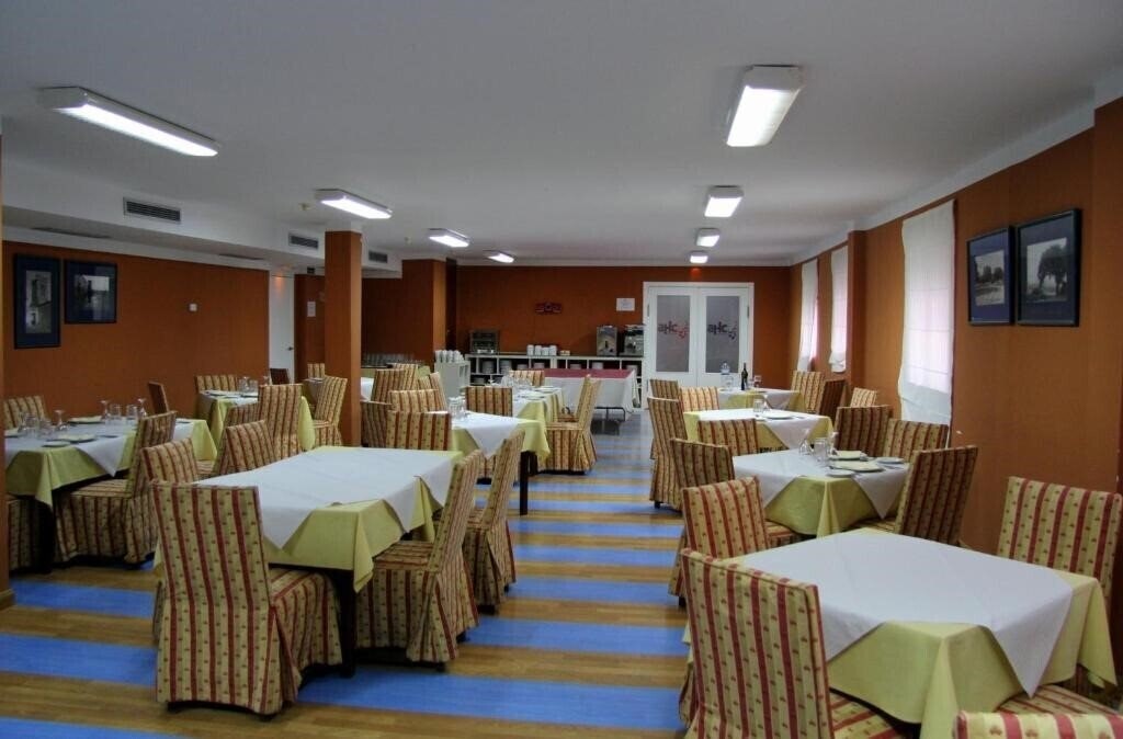 Фотография Hotel AHC Cáceres 3*