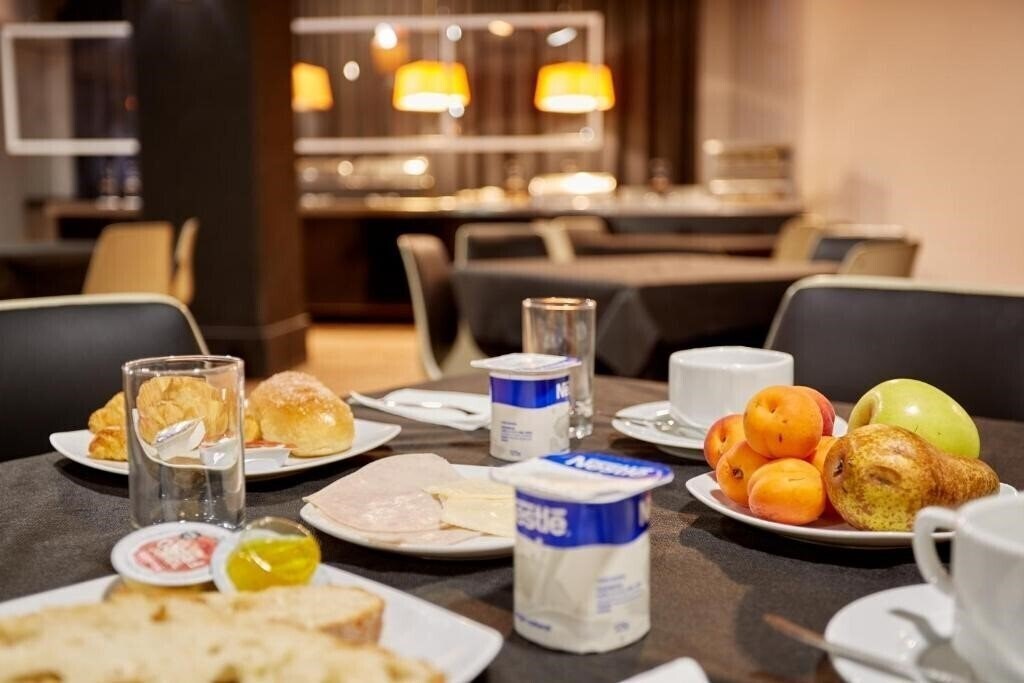 Zdjęcie Hotel Dona Lola Castellon 2*