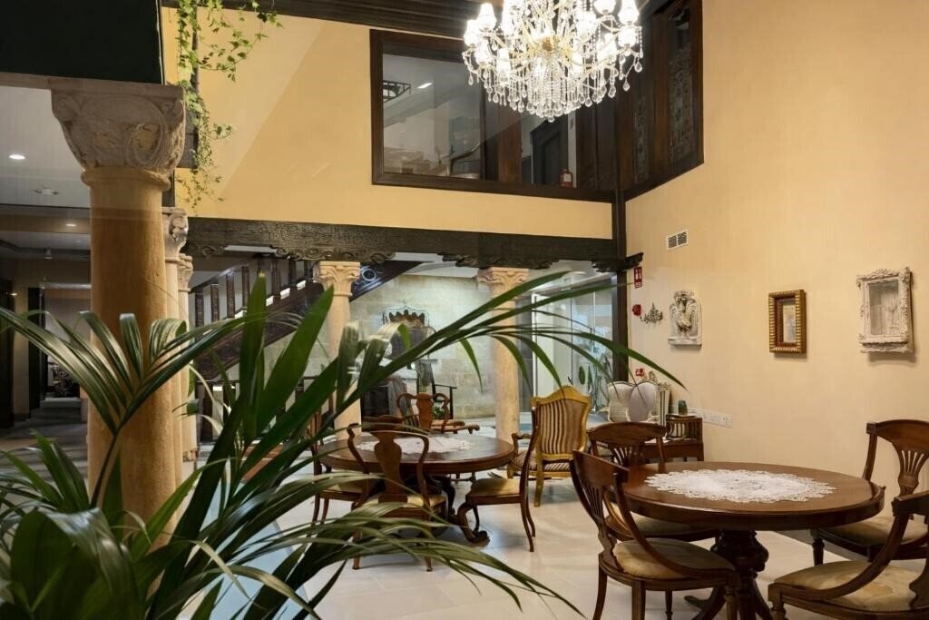 Фото Hotel Boutique Cason de Los Lopez 4*