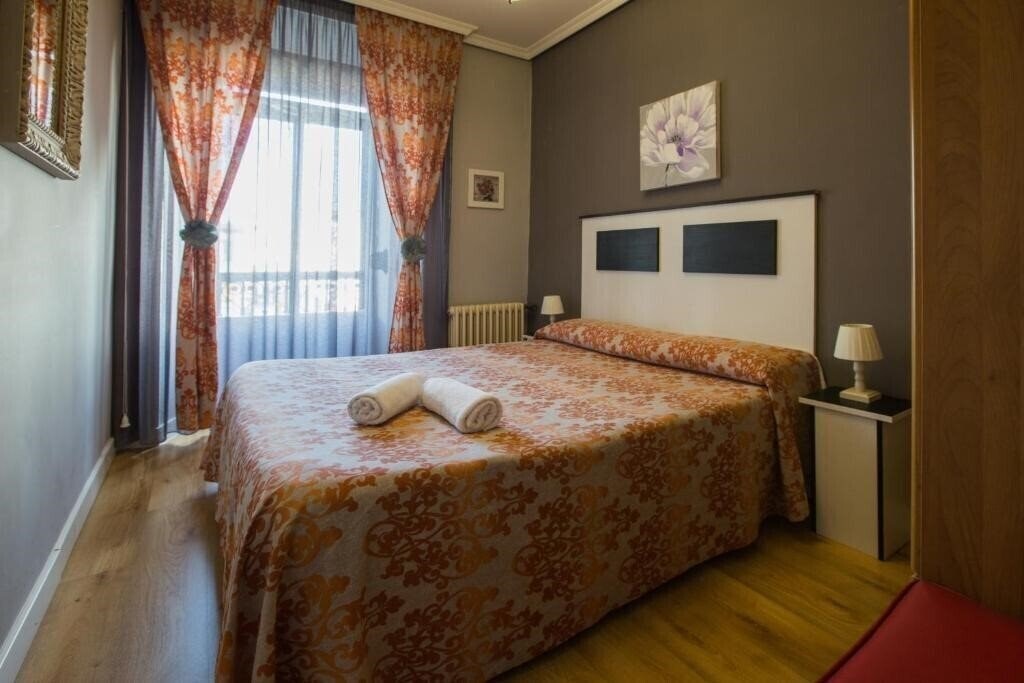 Zdjęcie Apartamentos Avila 3*