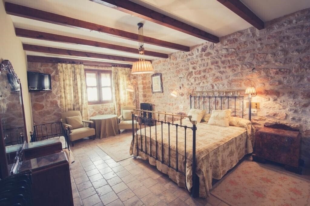 Фото Meson de Don Quijote 3*