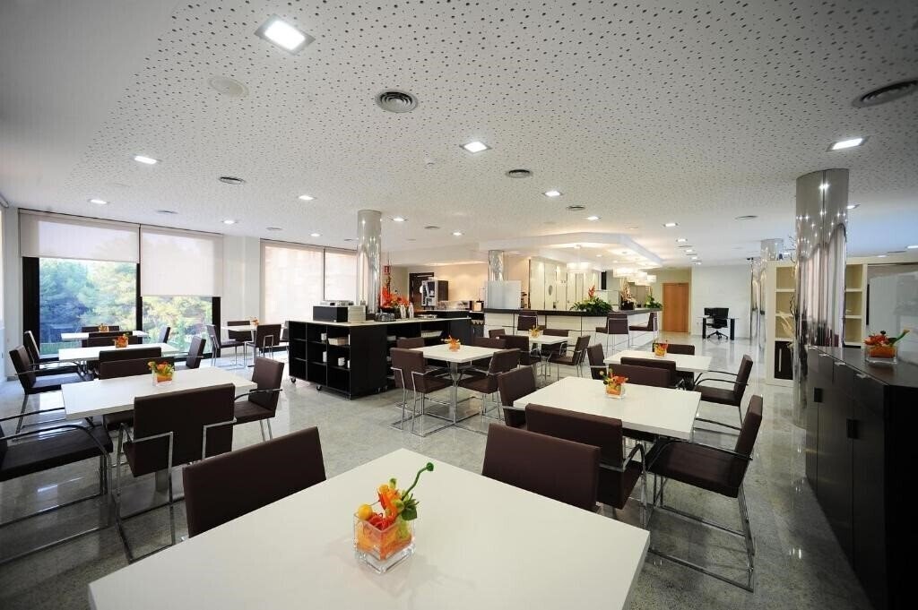 Зображення Desitges 4*