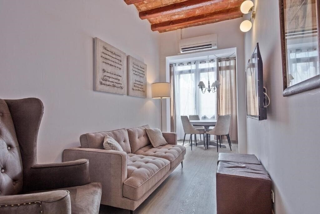 Hotel Alcam Books 3*