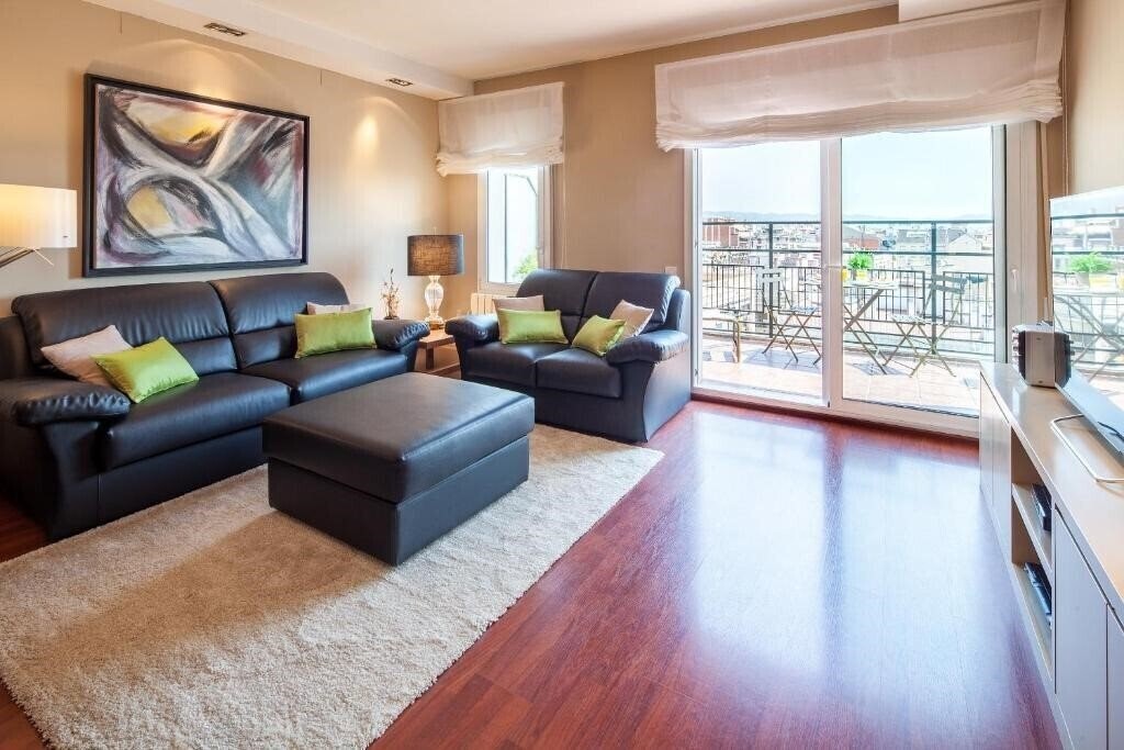 Готель Habitat Apartments Tessa 4*