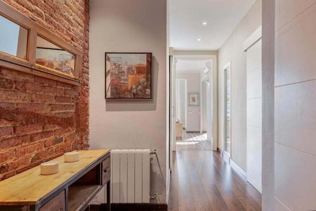 Zdjęcie Fuster Apartments 4*