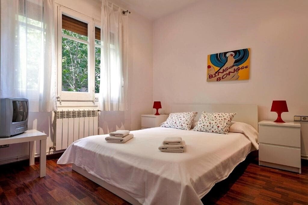 Zdjęcia Barcelona Comtal Apartments 3*