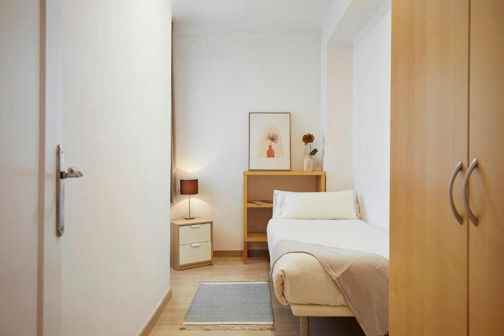 Zdjęcia Fisa Rentals Aribau Apartments 3*