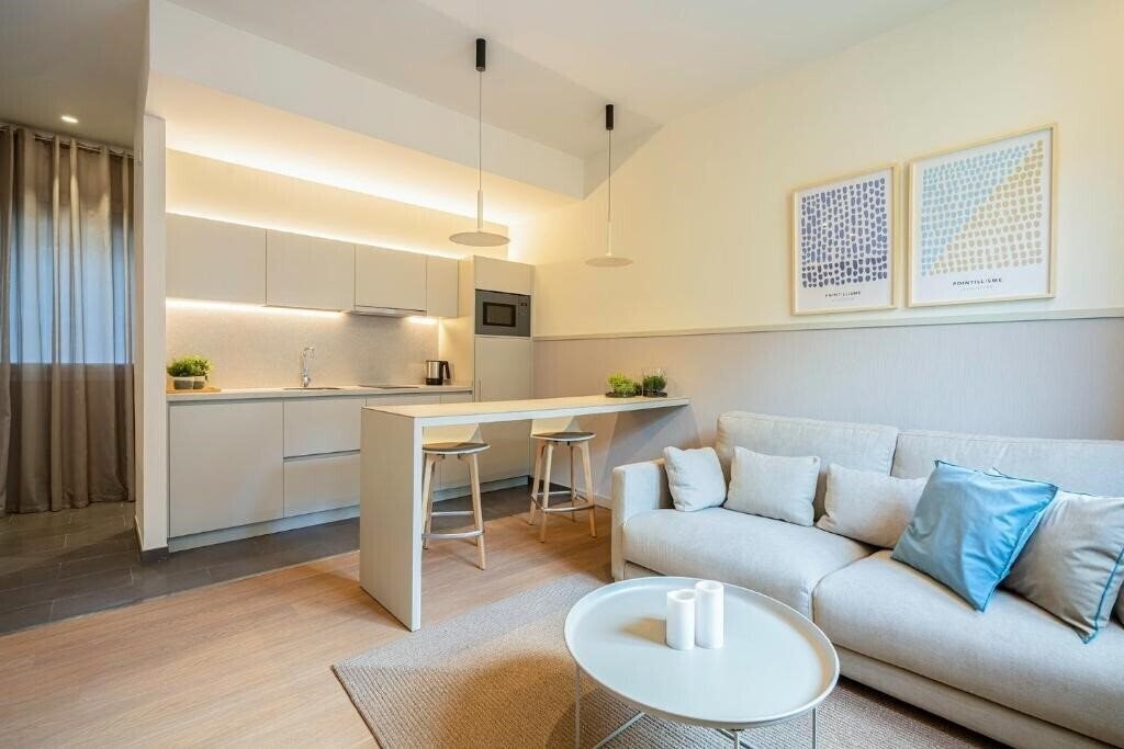 Изображение Fisa Rentals Ramblas Apartments 3*