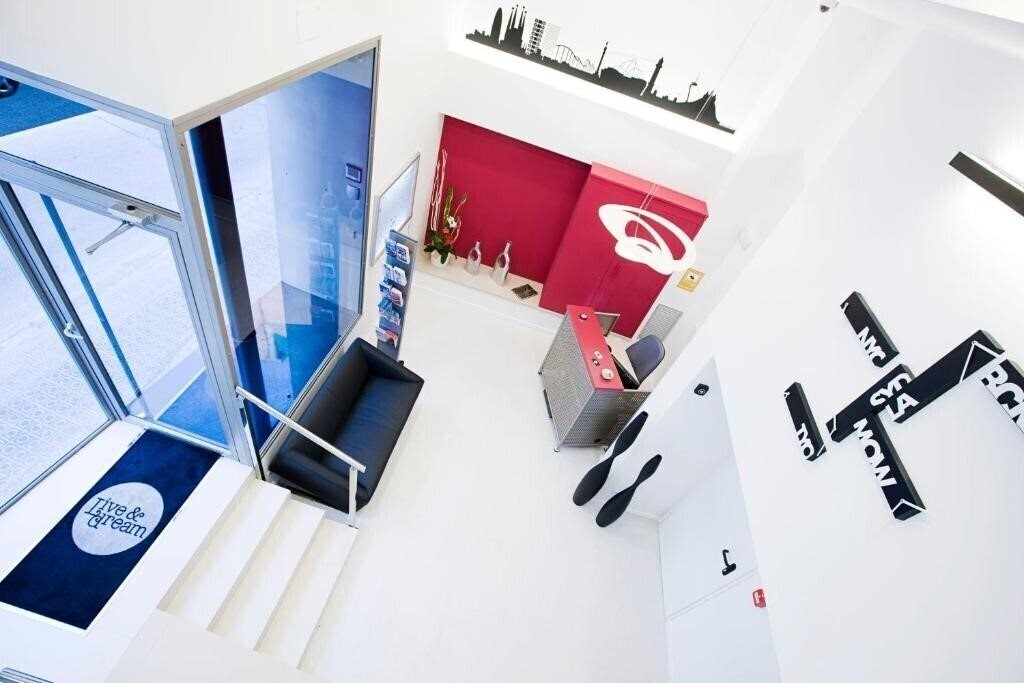 Готель Live & Dream 3*