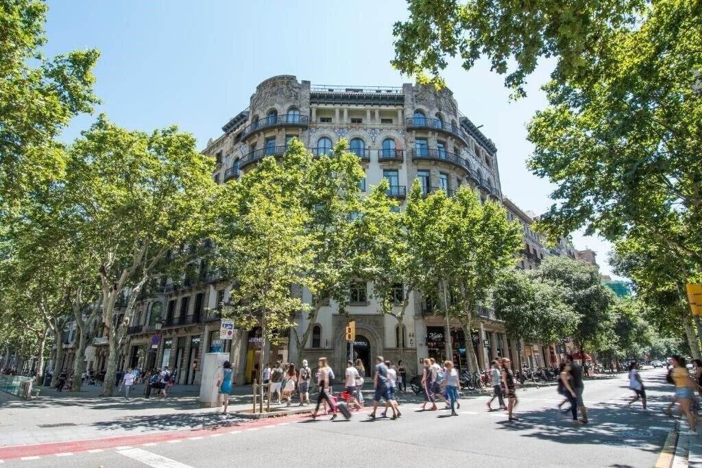 Hotel Safestay Barcelona Passeig De Gracia (Adults Only) 3*