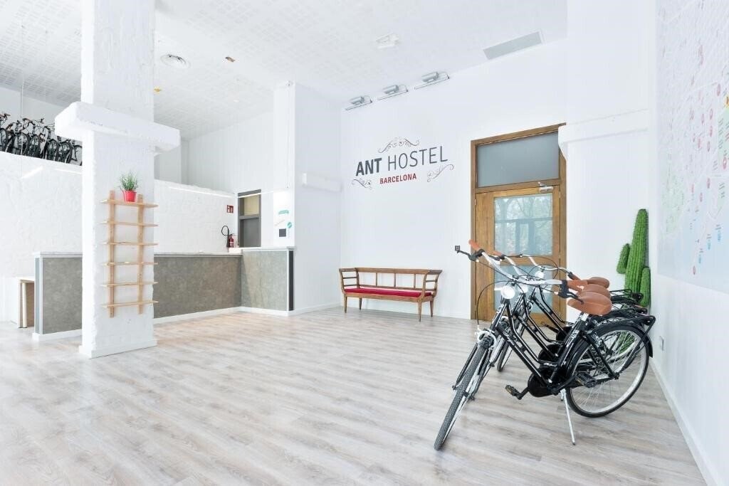 Hotel Ant Hostel Barcelona 2*