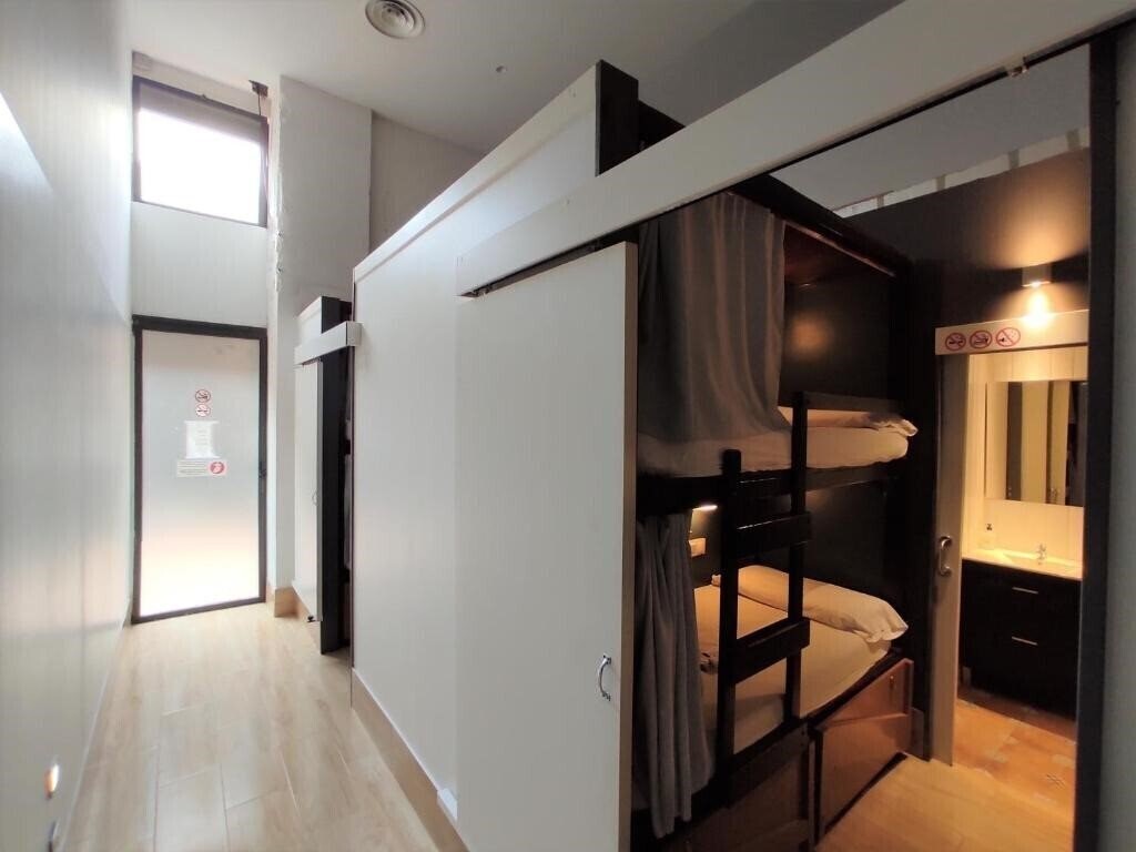 Zdjęcie Ant Hostel Barcelona 2*