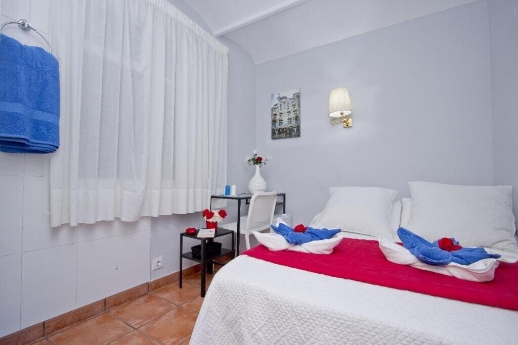 Zdjęcie Barcelona City Rooms 2*