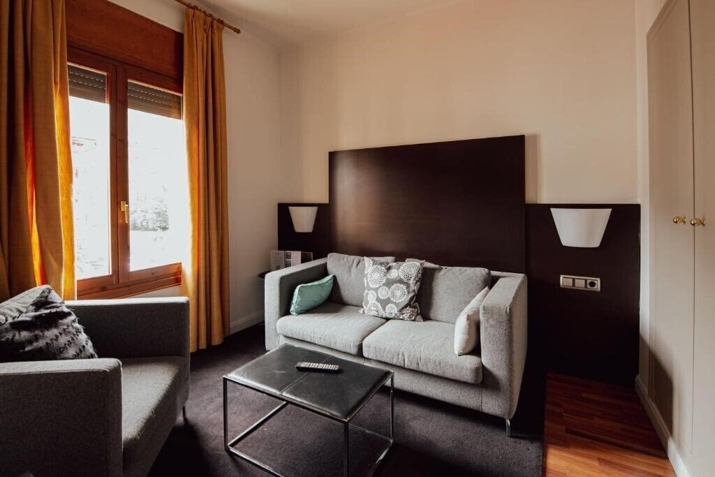 Zdjęcie Apartamentos Hotel Pessets & Spa 3*