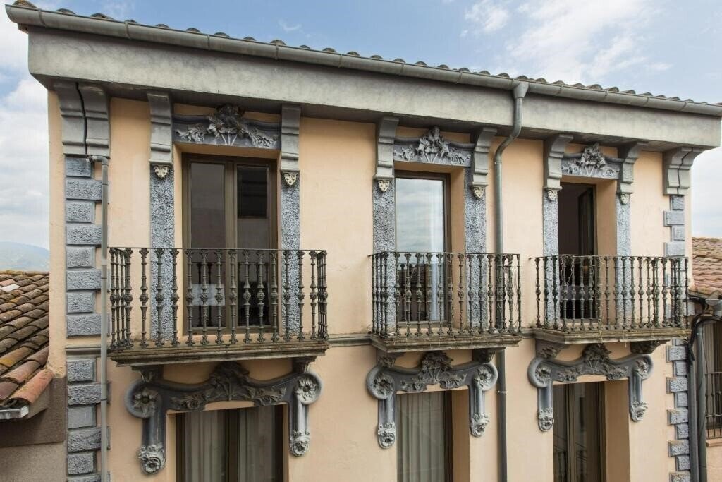 Готель Hostal Alta Garrotxa (ex. Ca la Seca) 2*