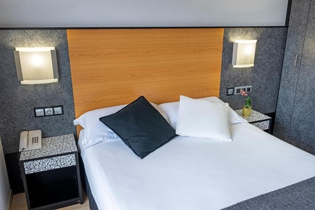Obraz Hotel Pathos Gijon by Faranda Express 3*