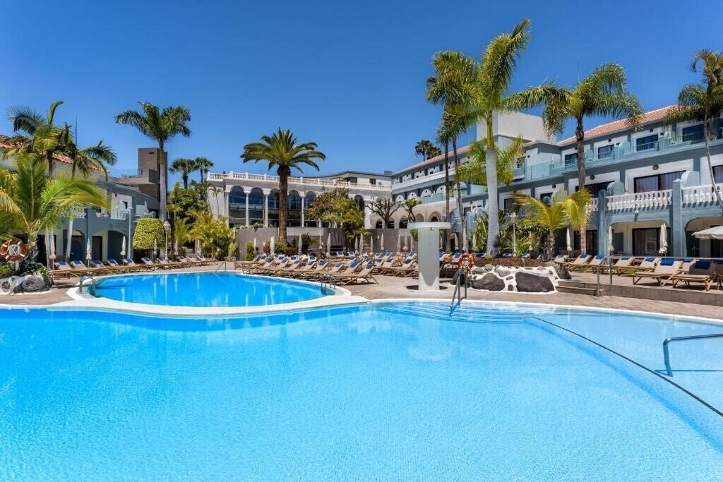 Готель Adrian Hoteles Colon Guanahani (Adults Only From 16 Y.O.) 4*