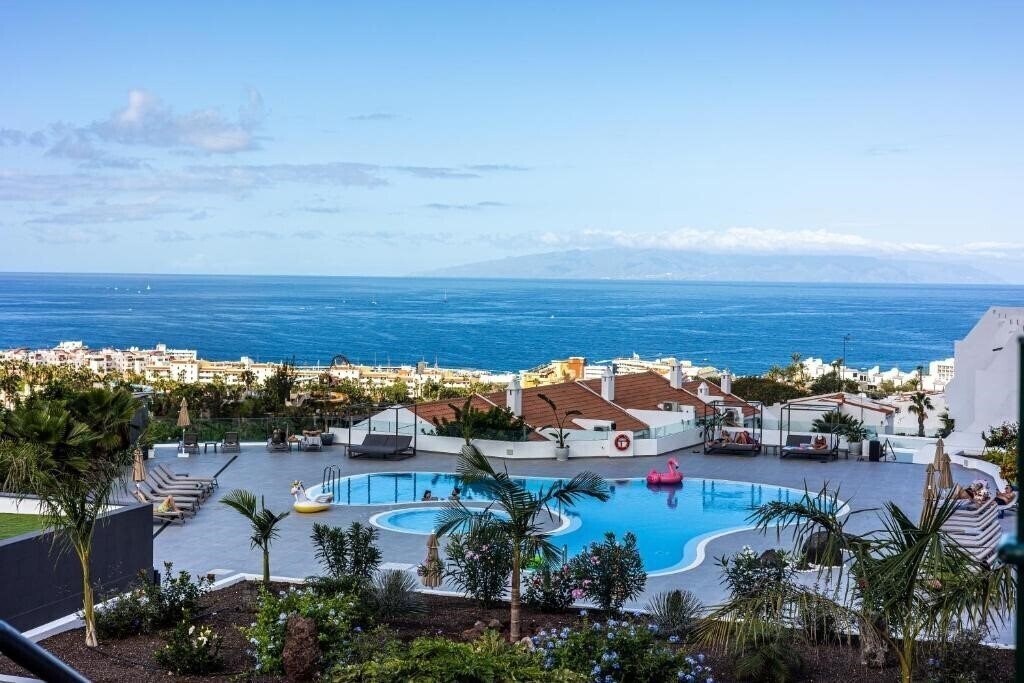 Отель Costa Adeje Garden Aparthotel 1*