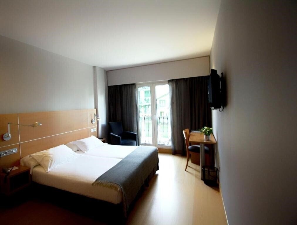 Zdjęcie Hotel Jauregui 3*