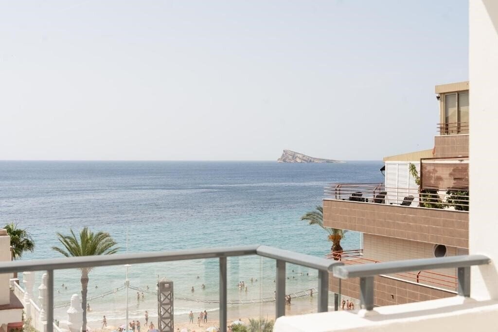 Hotel Rh Estudios Sol 2*