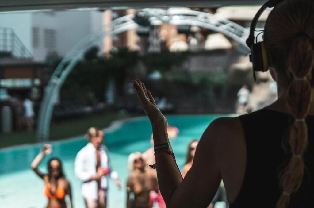 Фото Benidorm Celebrations Pool Party Resort 3*