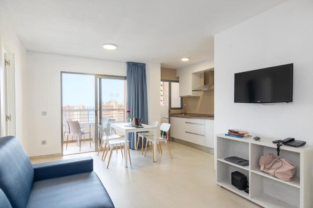 Фото BCL Levante Lux Aparthotel 3*