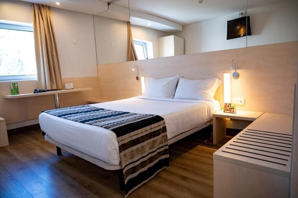 Готель Park Hotel Porto Aeroporto 2*