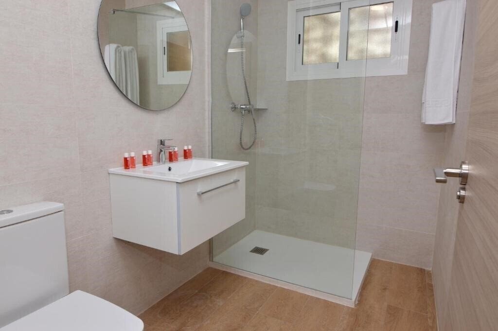 Zdjęcia Apartamentos Odysea by Apartamentos Valentia (ex. Apartamentos Odysea By Mc) 2*