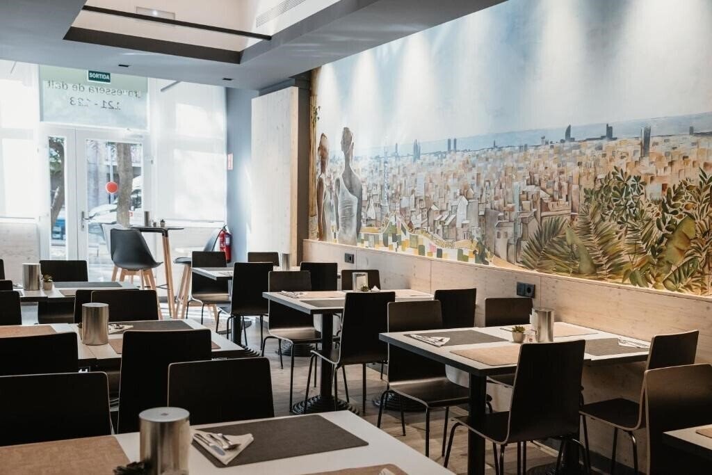 Zdjęcie Travessera Hotel And Parc Guel 2*