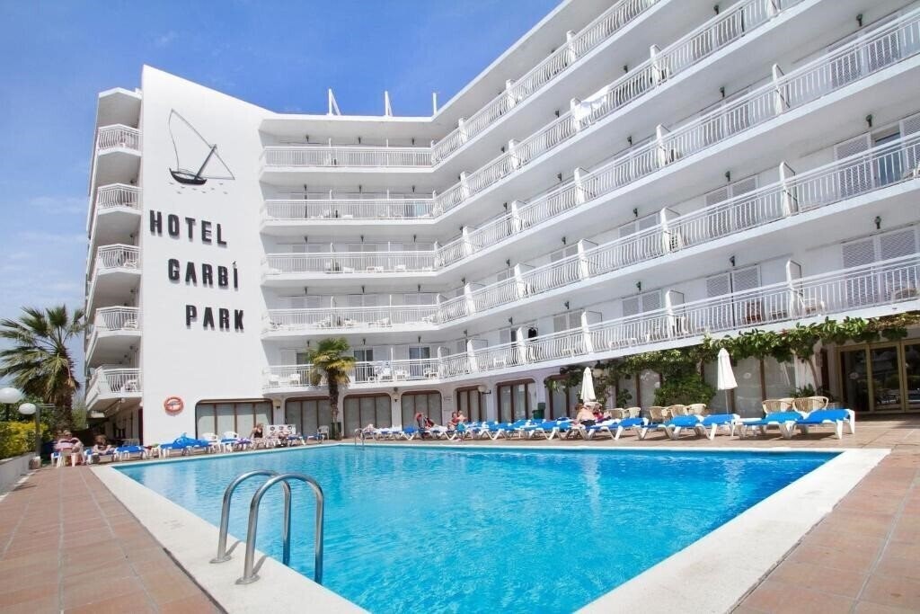 Hotel Garbi Park 4*