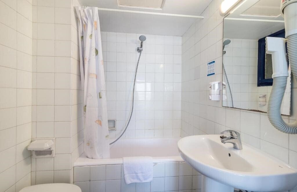 Фотография Hotel & Diving Les Illes 2*