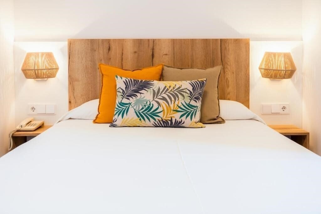 Отель Bon Retorn 3*