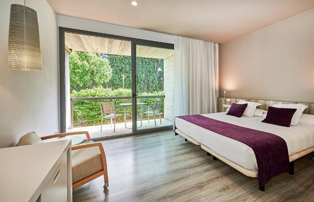 Готель URH Hotel Moli Del Mig (ex. Moli Del Mig) 4*