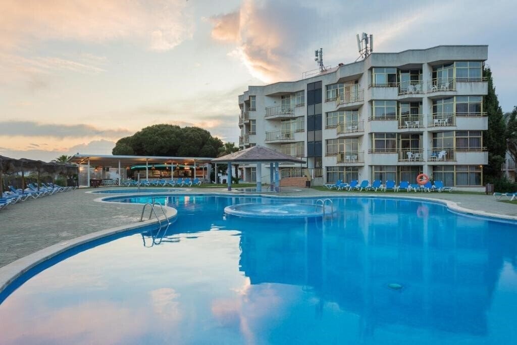 Zdjęcie AR Bolero Park 3*