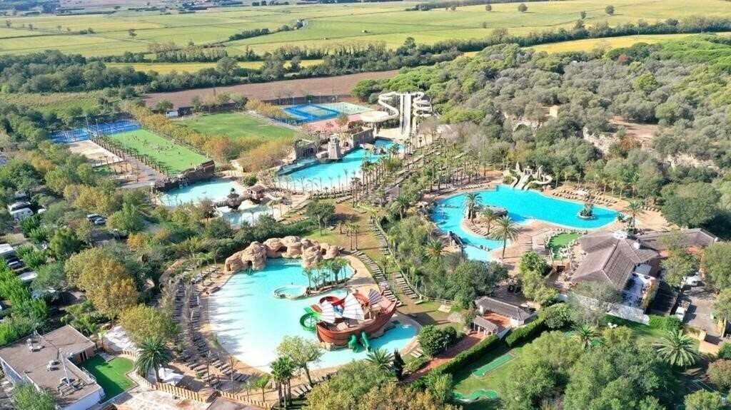 Hotel Clipper Hotel & Villas 4*