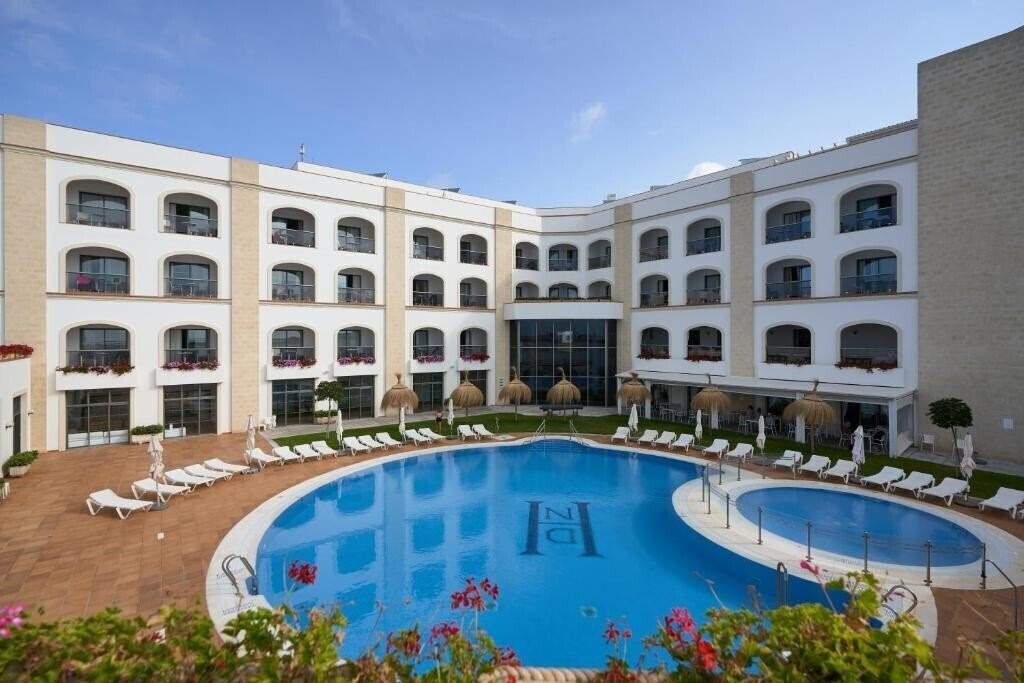 Фотографія Duque De Najera 4*