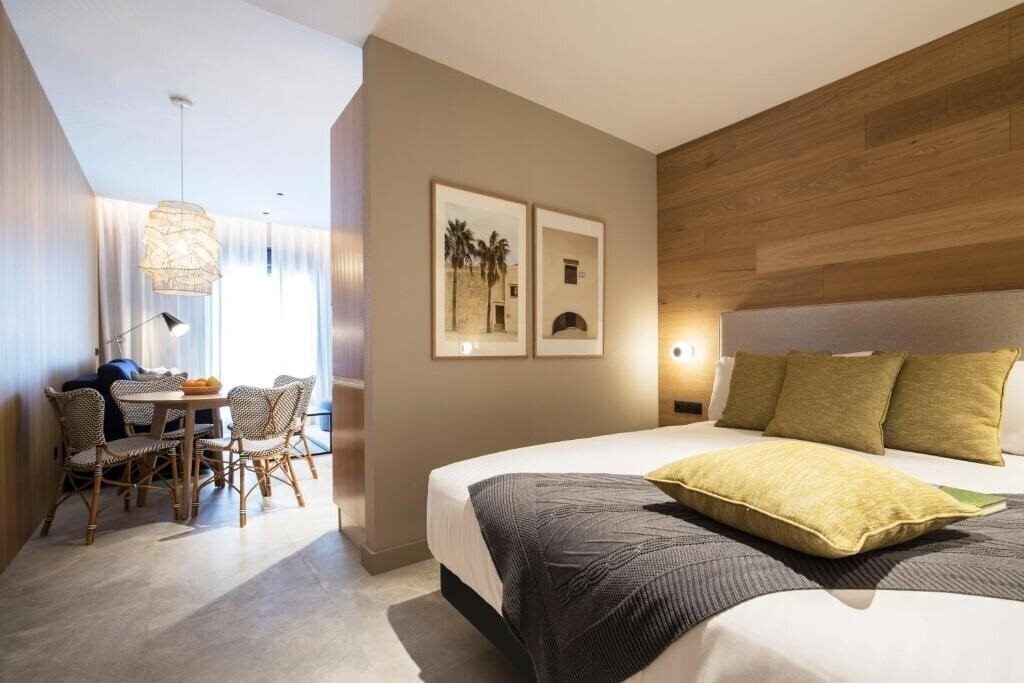 Hotel Goodnight Apartments Cadiz 3*