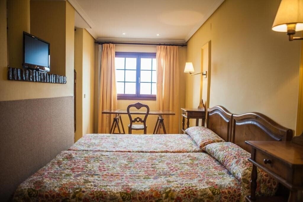 Zdjęcia Estudios Turisticos Bahia Sur 3*