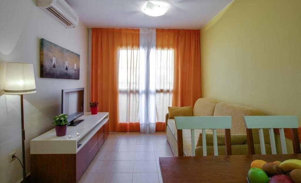 Zdjęcie Leo Punta Umbria Appartments 3*