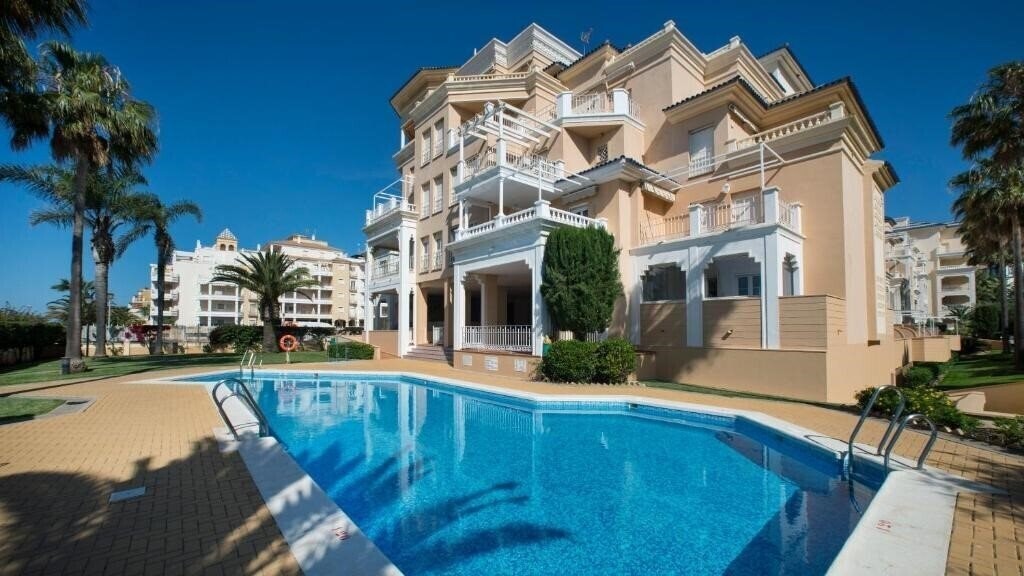 Отель Leo Rentals Isla Canela (ex. Leo Isla Canela Selection) 2*