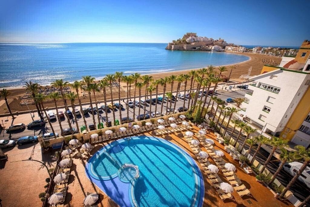 Отель Papa Luna 4*