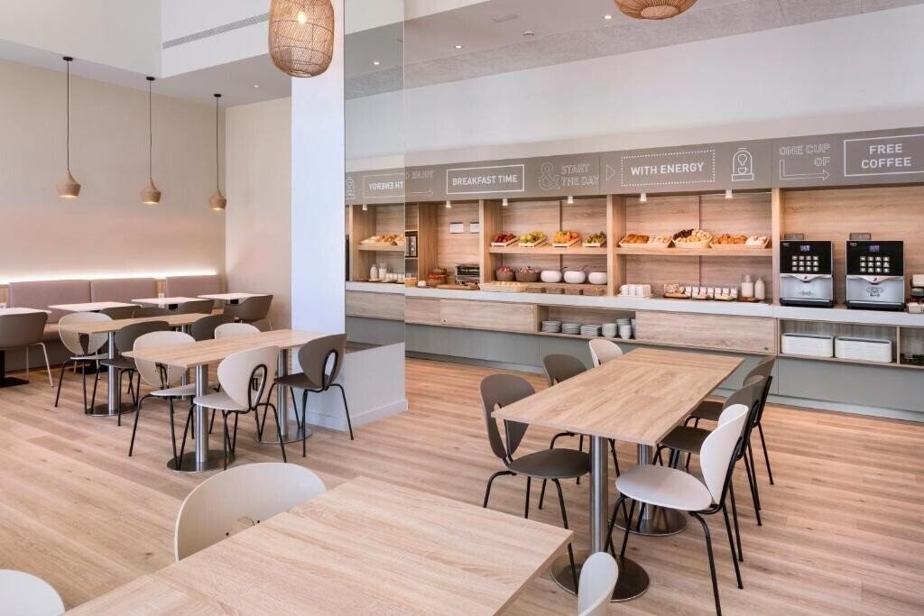 Zdjęcie B&B Hotel Barcelona Mataro (ex. Ibis Barcelona Mataro) 2*