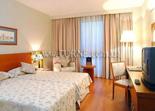 Zdjęcie Tryp Santiago 4*